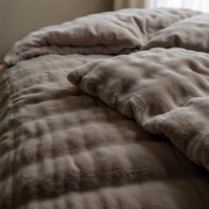 Pompom Taupe 200 x 220