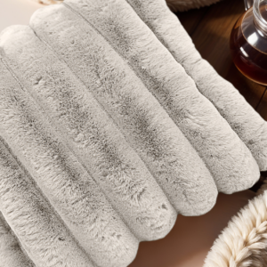 Rib Rabbit Fur Sierkussen Ecru 50 x 50