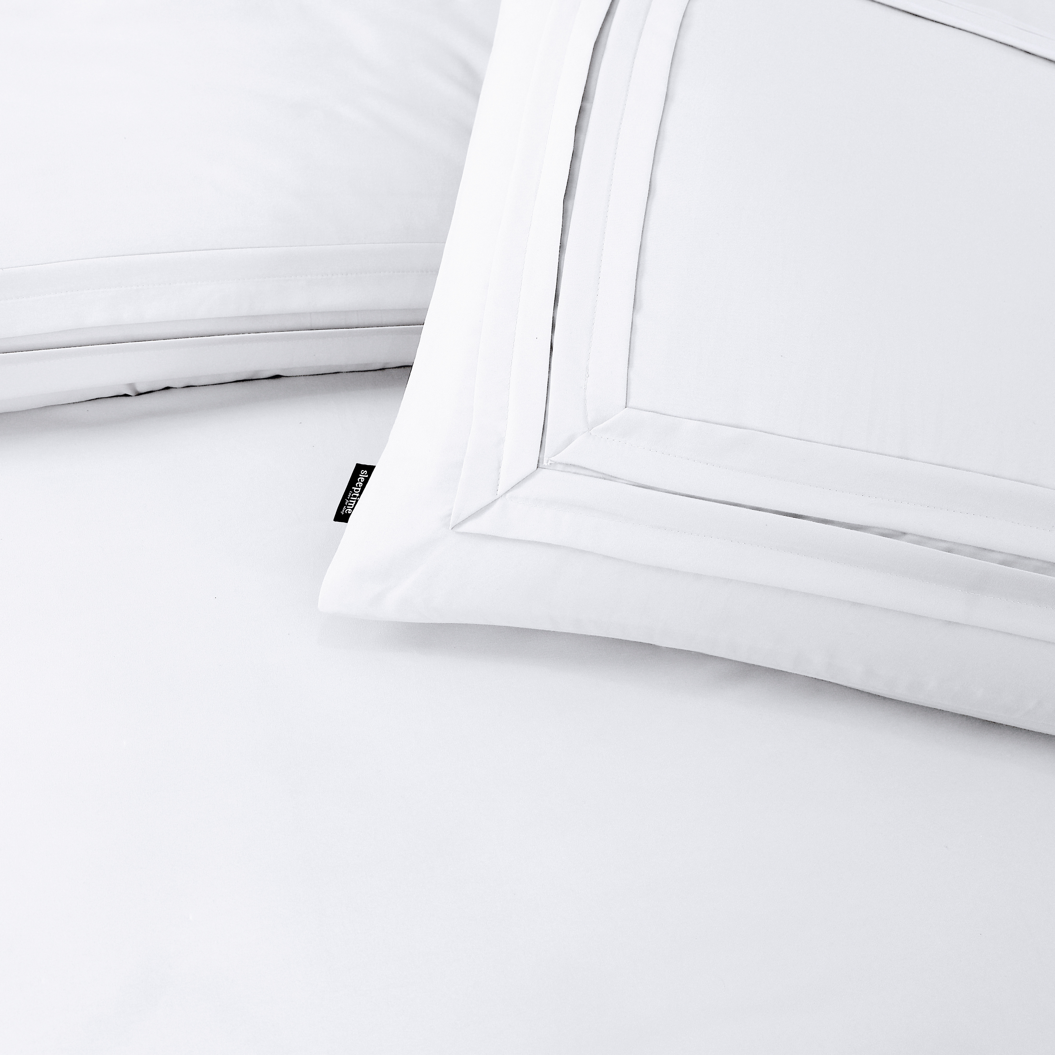 Tailored Wit 200 x 200/220