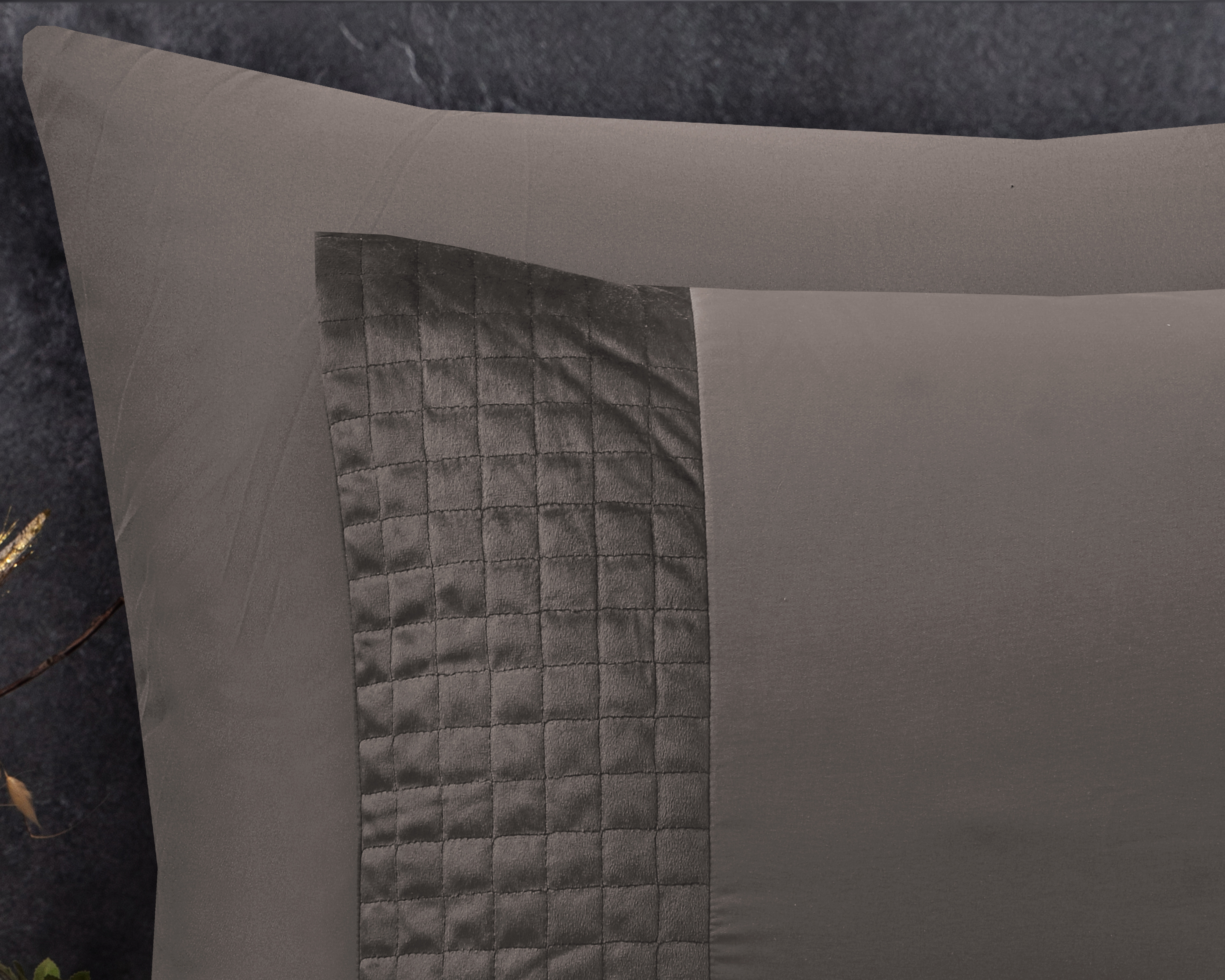 Velvet Band Taupe 200 x 220