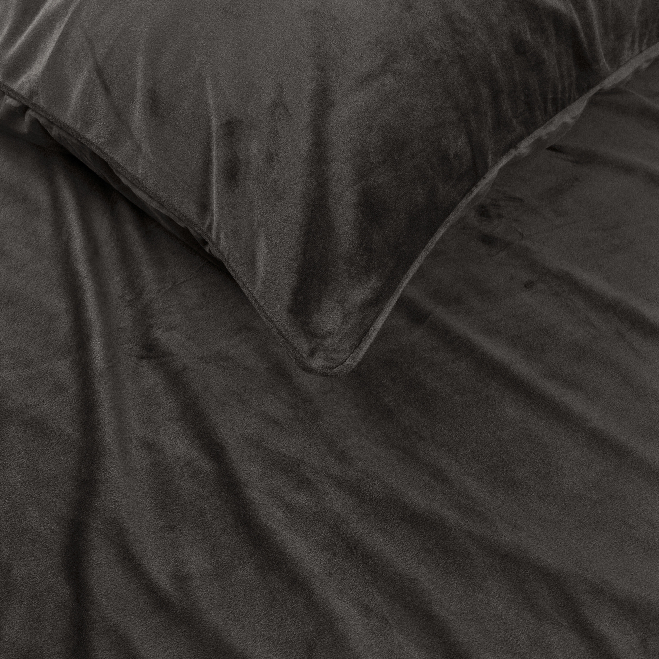 Velvet Piping Deep Taupe 140 x 220