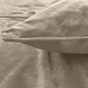 Velvet Piping Taupe / Grijs 240 x 220