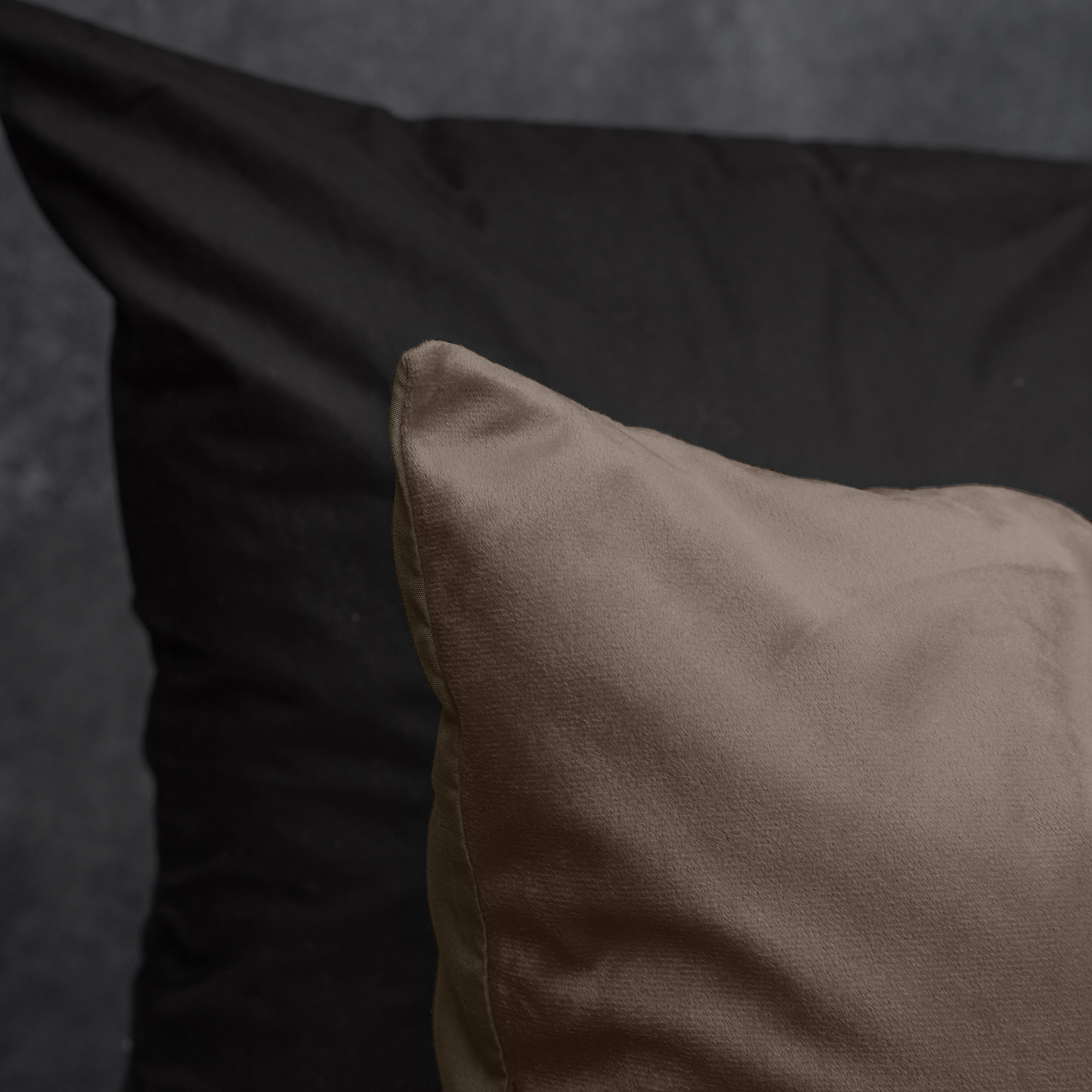 Velvet Uni Dekbedovertrek Taupe 240 x 220